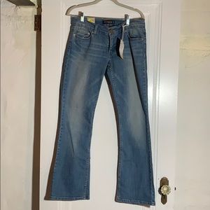 Levi’s 524 boot cut super low cut